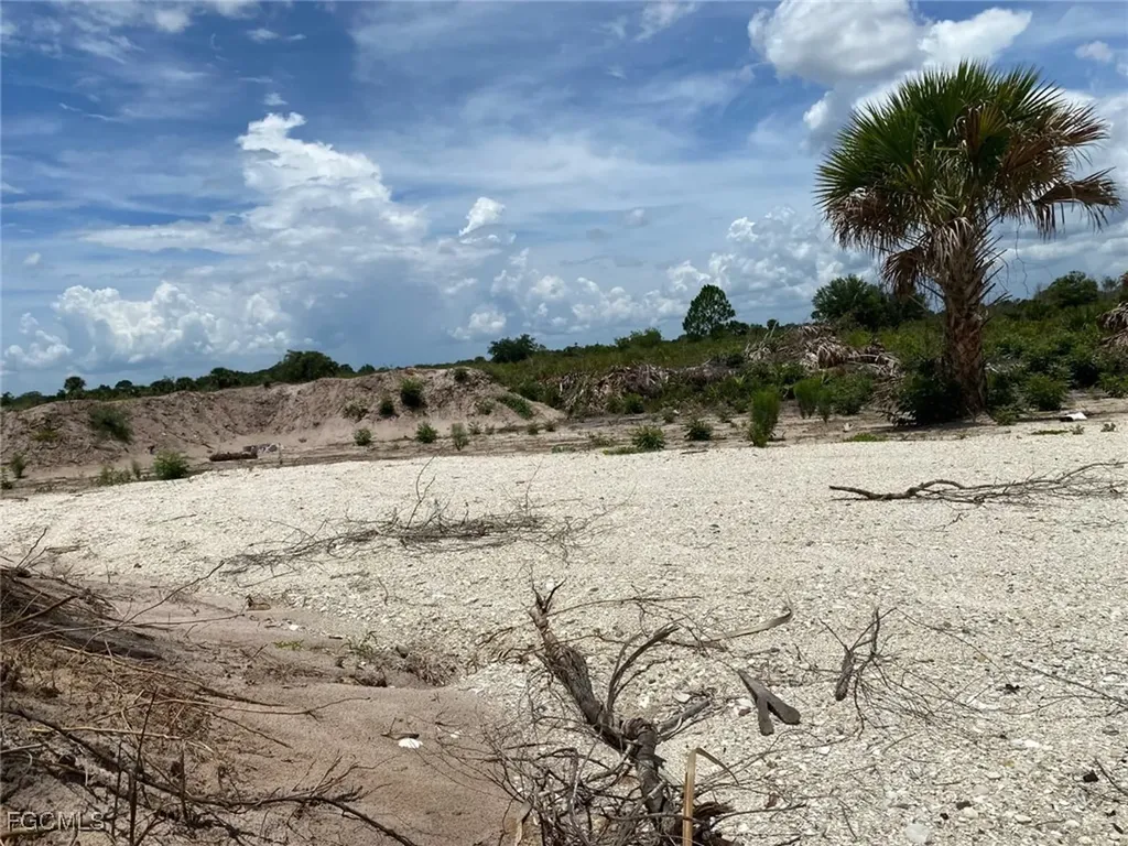 20018 NW 284th Street Okeechobee FL 34972