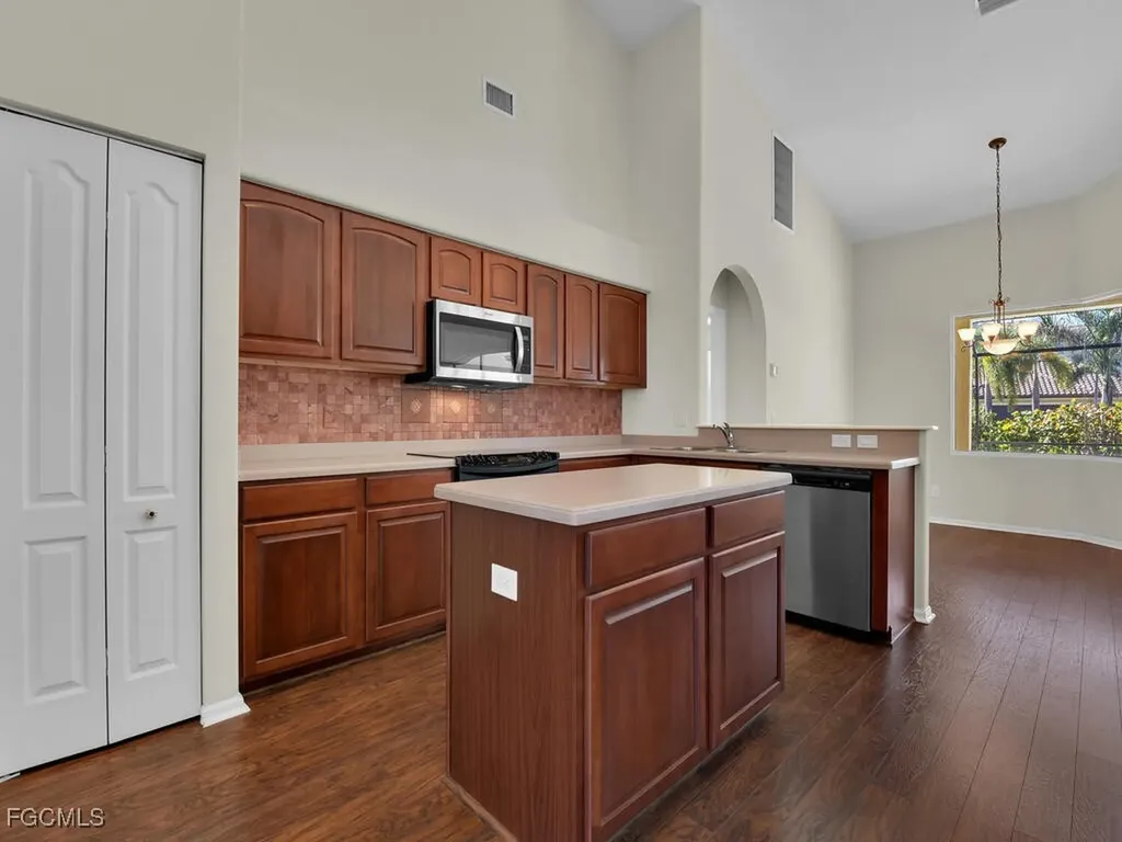 1442 SW 58th Terrace Cape Coral FL 33914