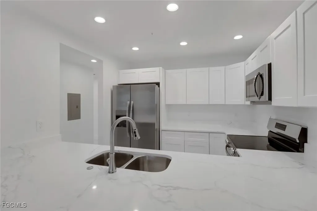 1802 Samantha Gayle Way Cape Coral FL 33914