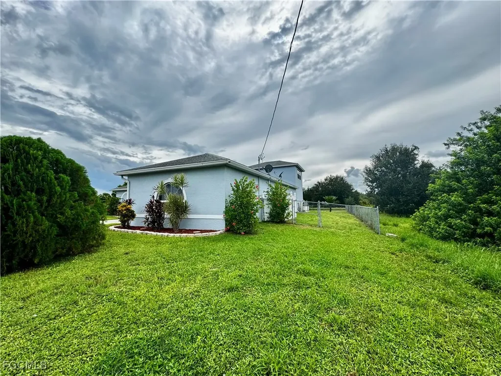 1709 Moore Avenue Lehigh Acres FL 33972