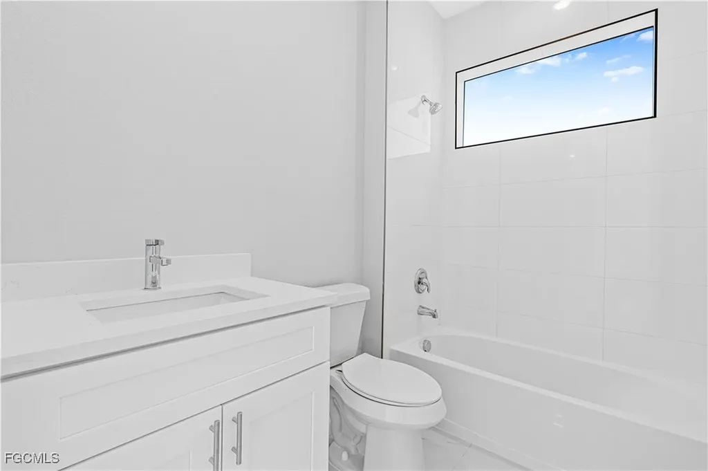 3340 NE 19th Avenue Cape Coral FL 33909