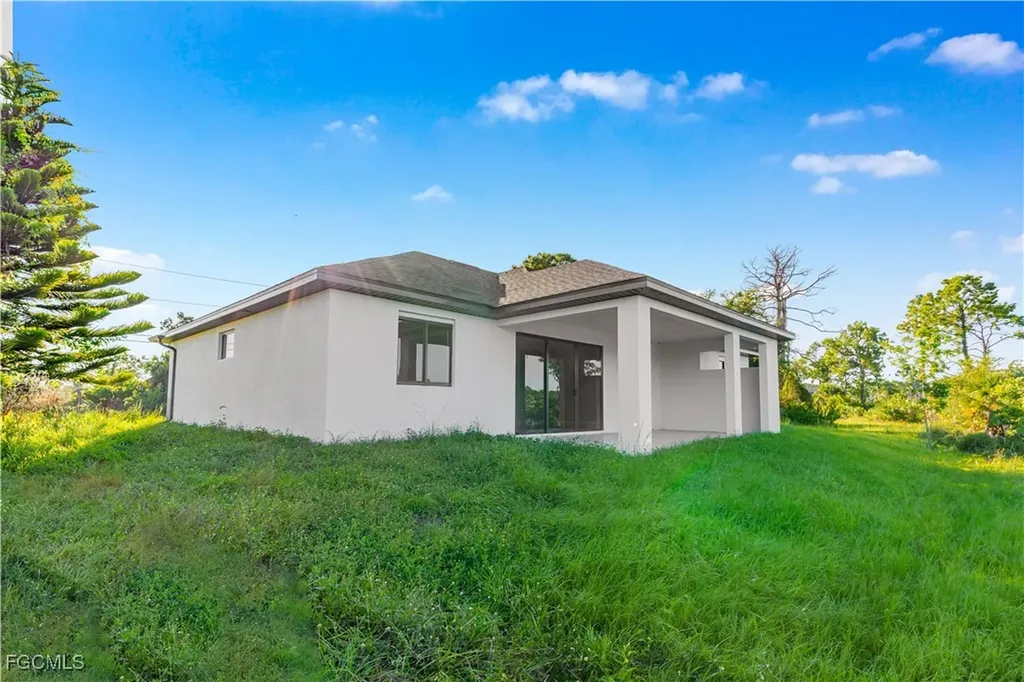 3340 NE 19th Avenue Cape Coral FL 33909