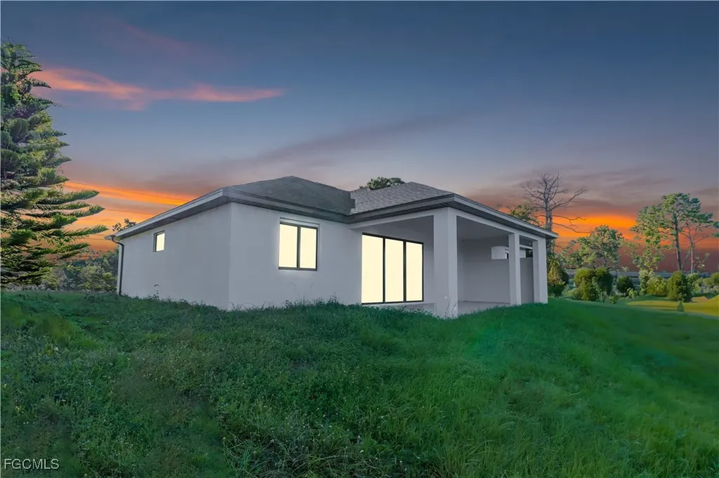 3340 NE 19th Avenue Cape Coral FL 33909