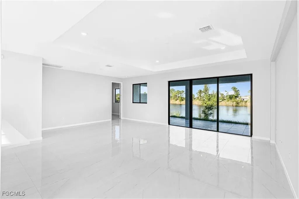 3340 NE 19th Avenue Cape Coral FL 33909