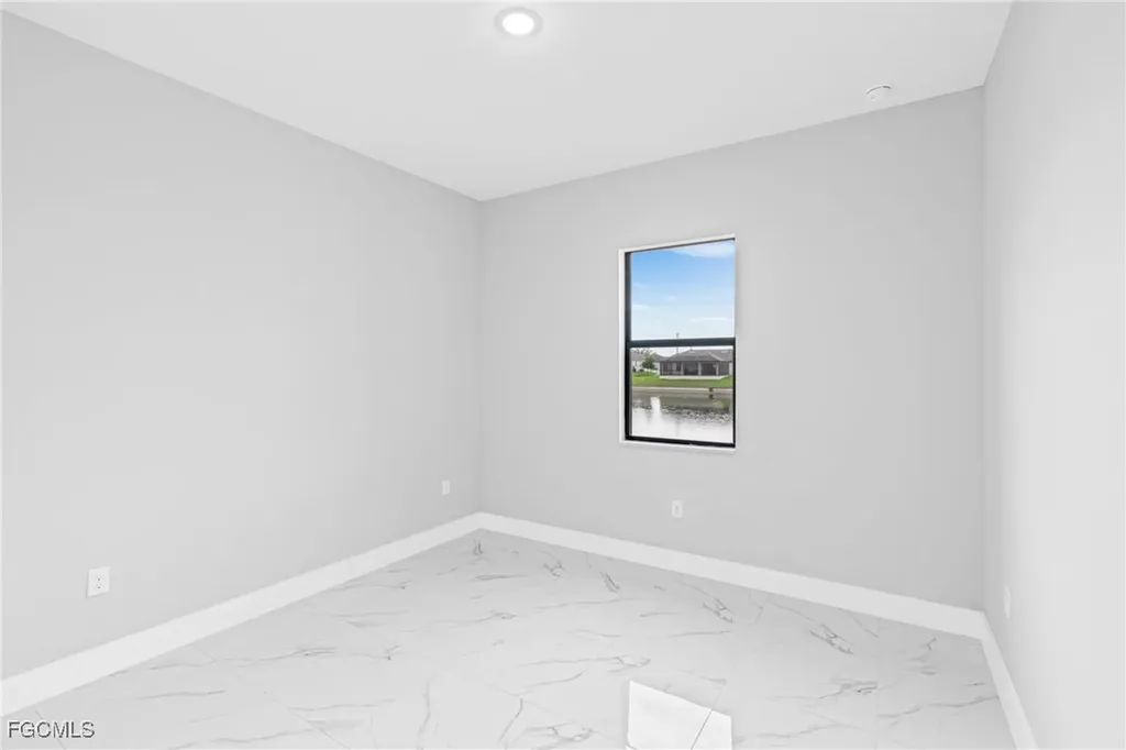 2507 NW 25th Street Cape Coral FL 33993