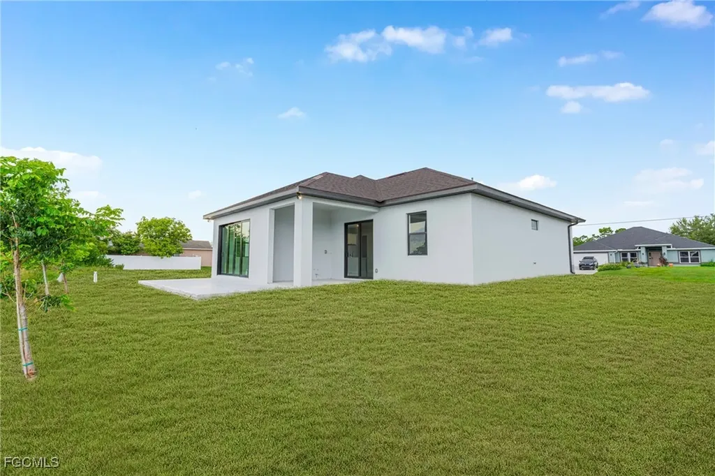 2507 NW 25th Street Cape Coral FL 33993
