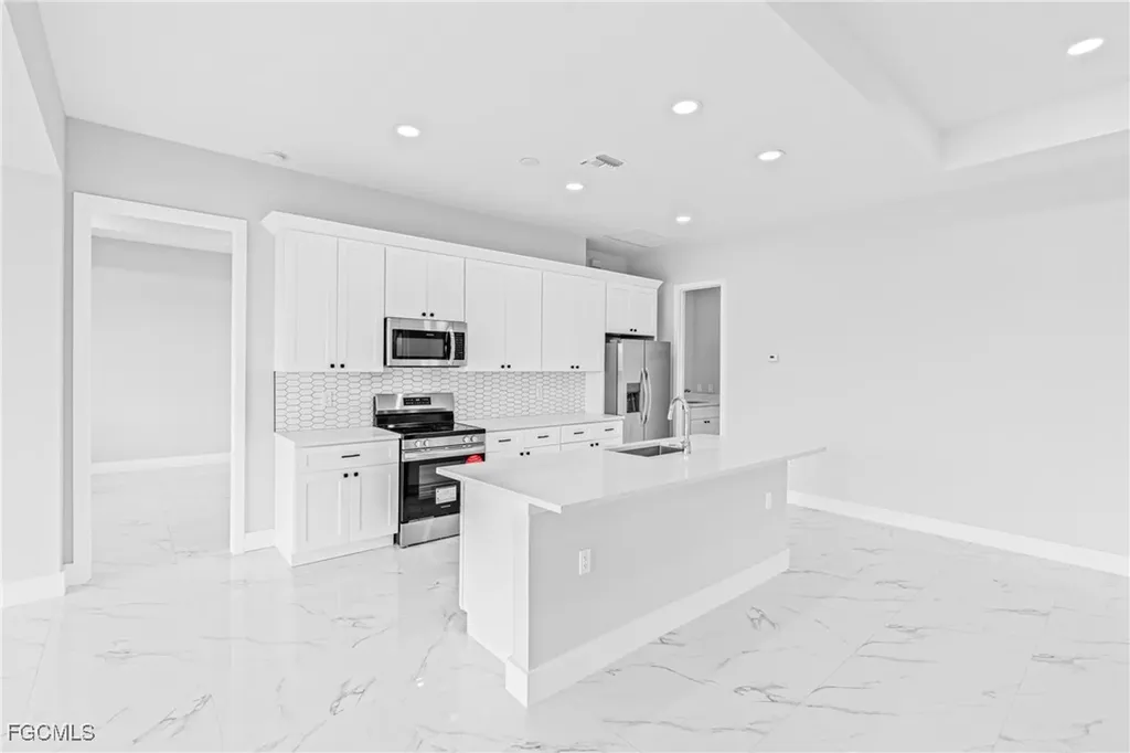 2507 NW 25th Street Cape Coral FL 33993