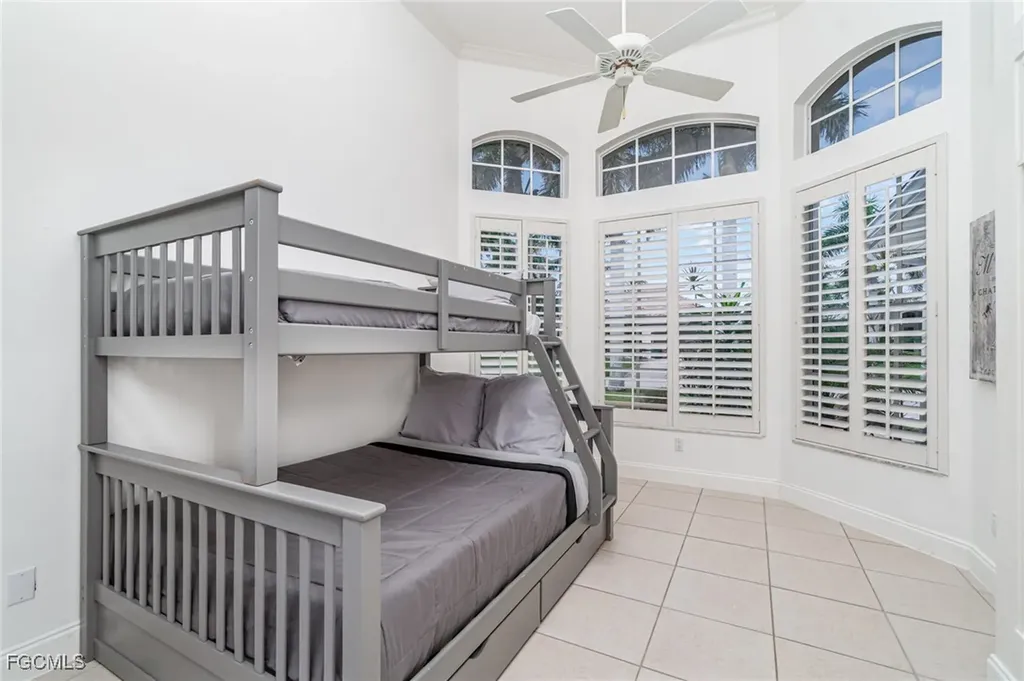 5323 SW 28th Place Cape Coral FL 33914