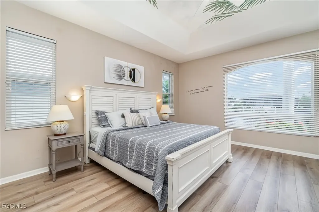 5323 SW 28th Place Cape Coral FL 33914