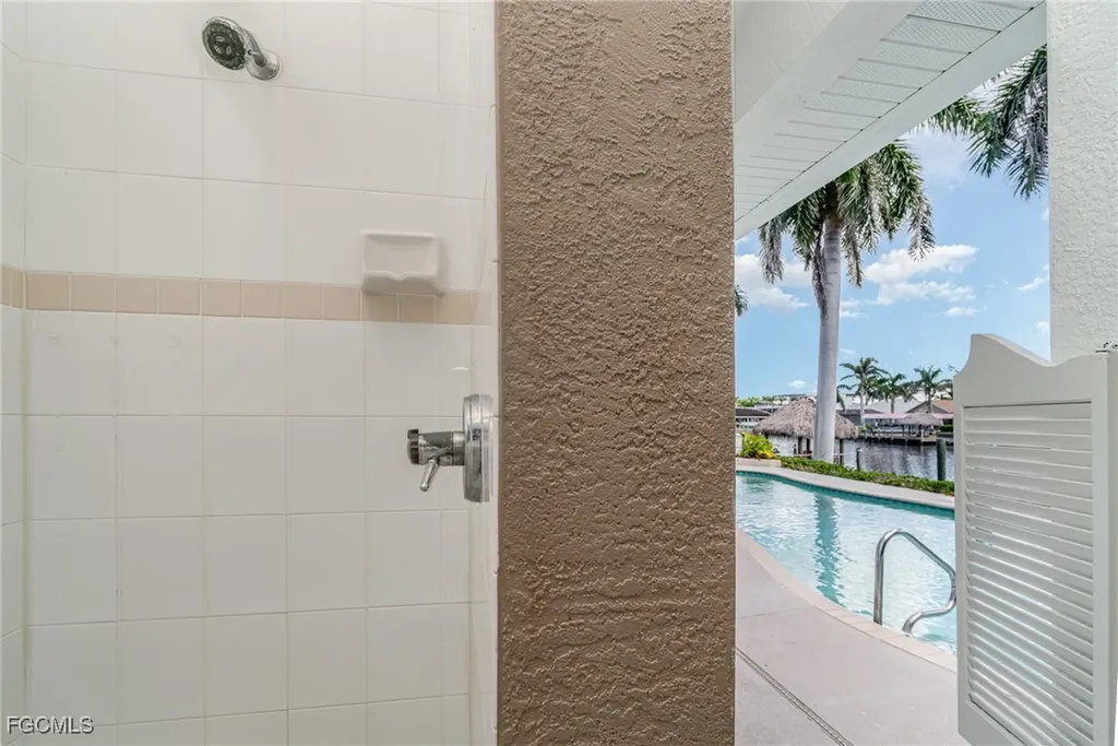 5323 SW 28th Place Cape Coral FL 33914