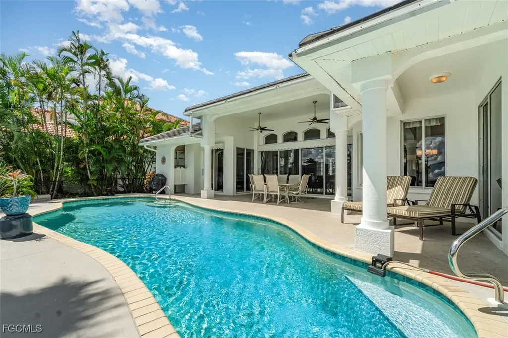 5323 SW 28th Place Cape Coral FL 33914