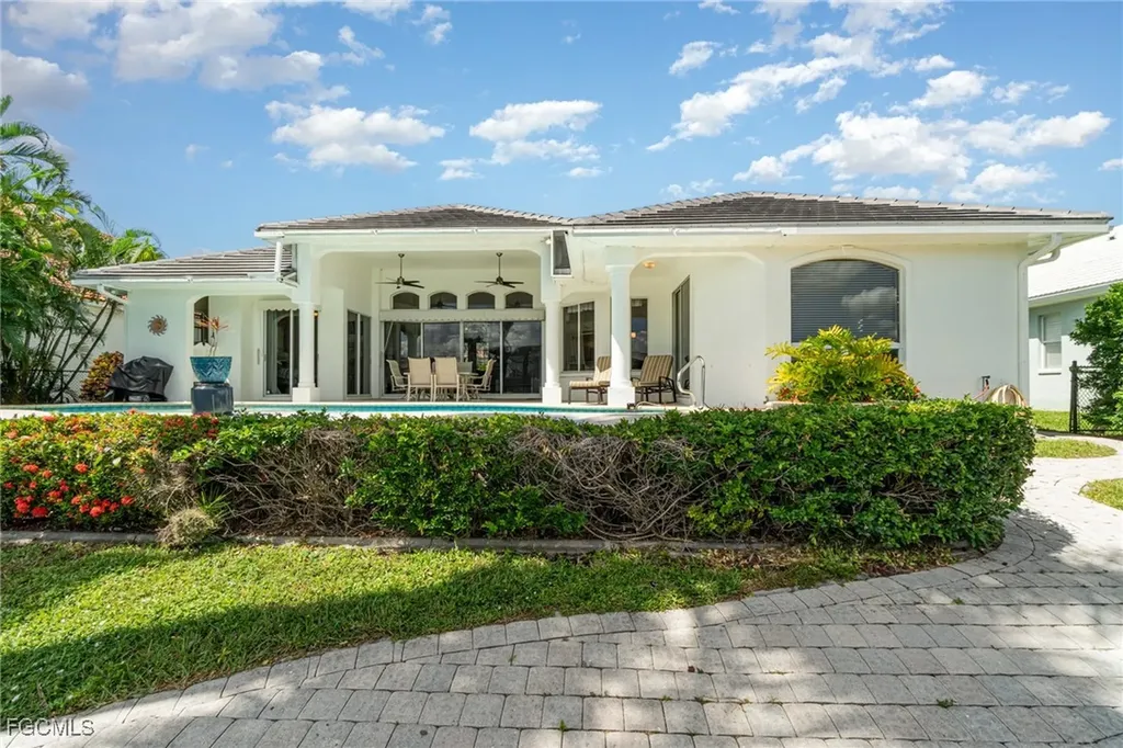 5323 SW 28th Place Cape Coral FL 33914