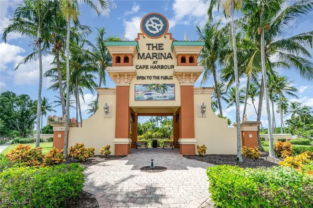 5323 SW 28th Place Cape Coral FL 33914