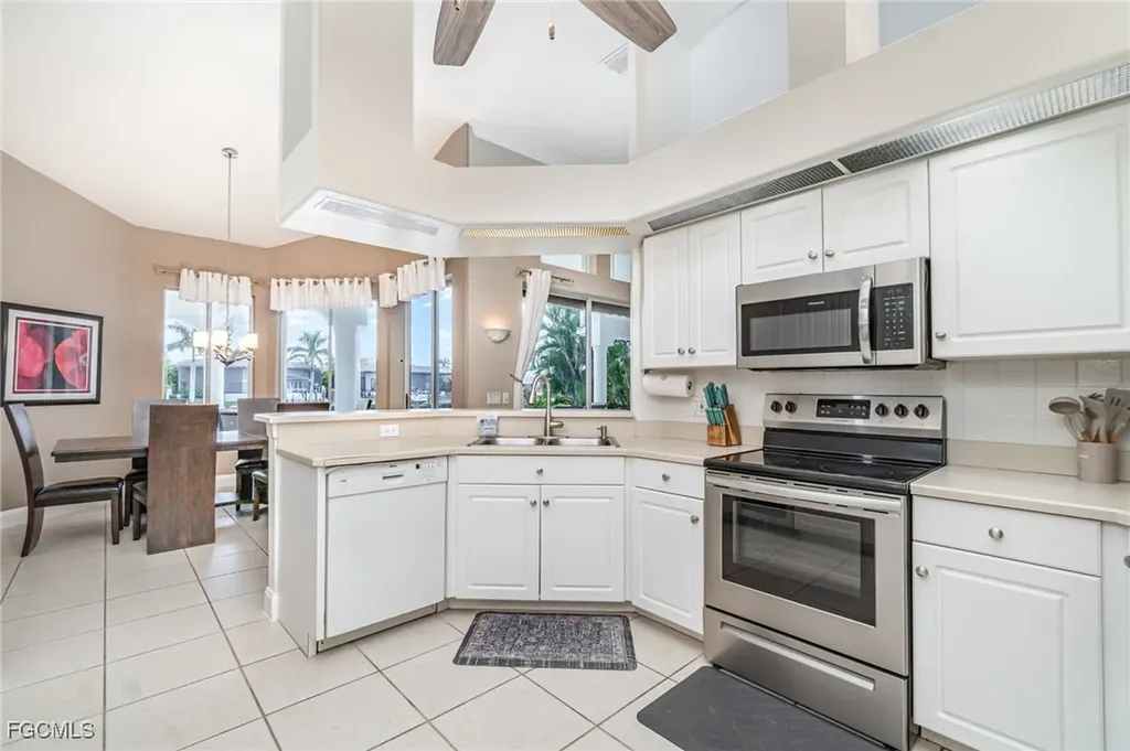 5323 SW 28th Place Cape Coral FL 33914