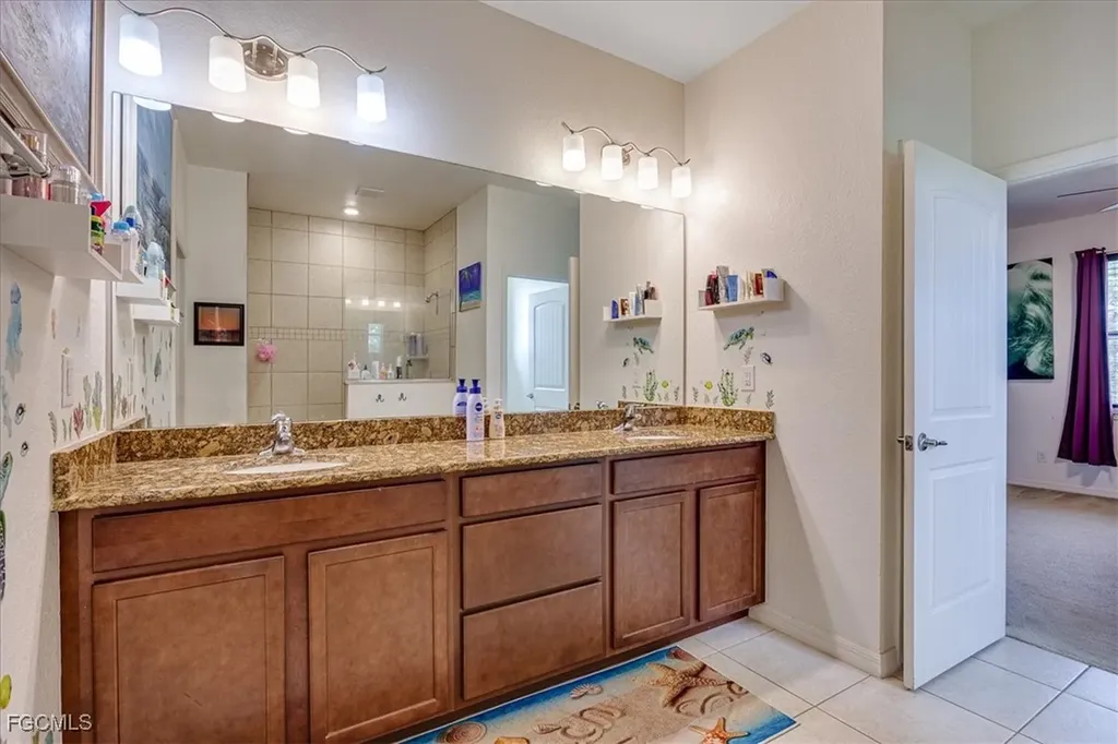 2720 NW 17th Place Cape Coral FL 33993