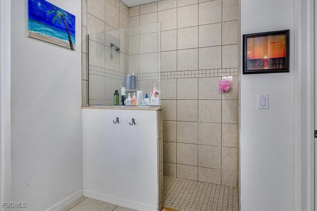 2720 NW 17th Place Cape Coral FL 33993