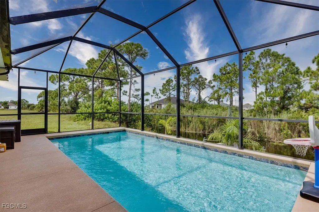 2720 NW 17th Place Cape Coral FL 33993