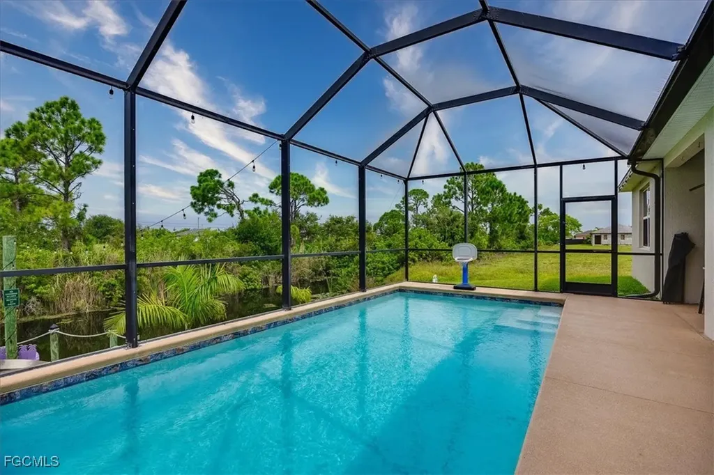 2720 NW 17th Place Cape Coral FL 33993