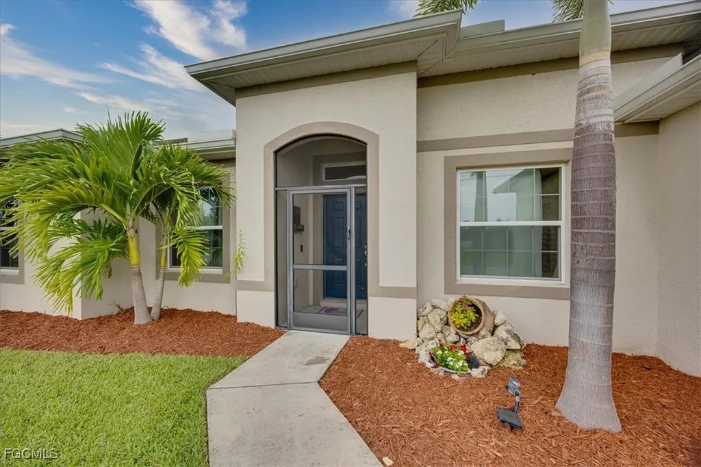 2720 NW 17th Place Cape Coral FL 33993