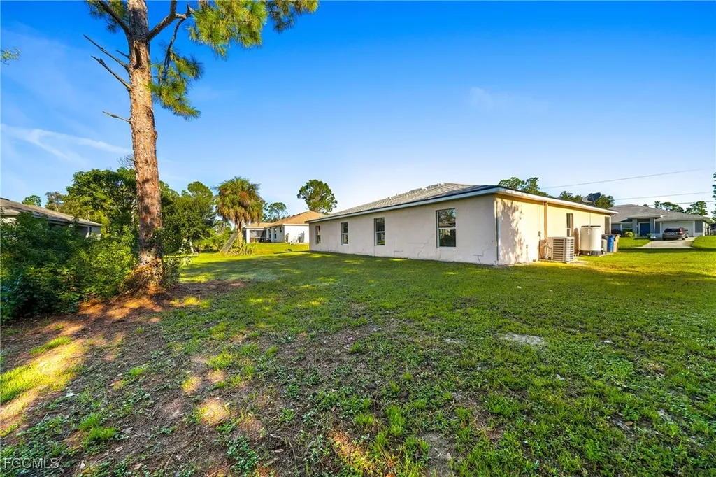 4735 30th Street SW Lehigh Acres FL 33973