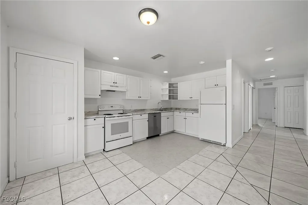 4735 30th Street SW Lehigh Acres FL 33973