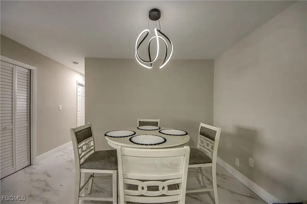 2544 1st Street Fort Myers FL 33901