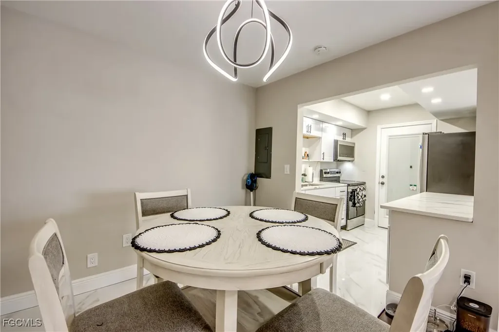2544 1st Street Fort Myers FL 33901
