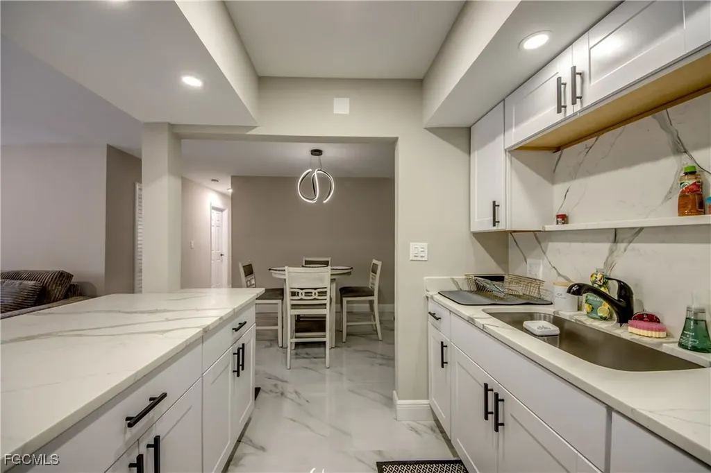 2544 1st Street Fort Myers FL 33901