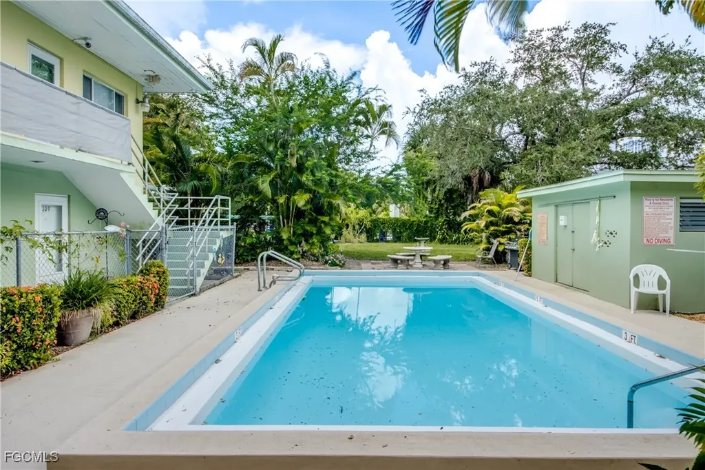 2544 1st Street Fort Myers FL 33901