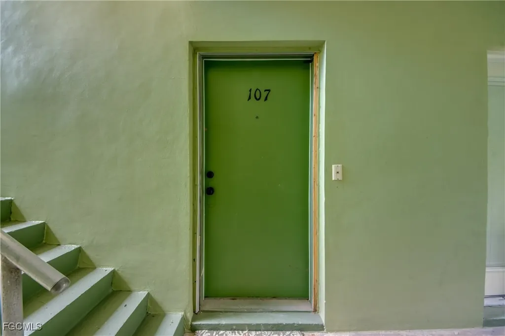 2544 1st Street Fort Myers FL 33901