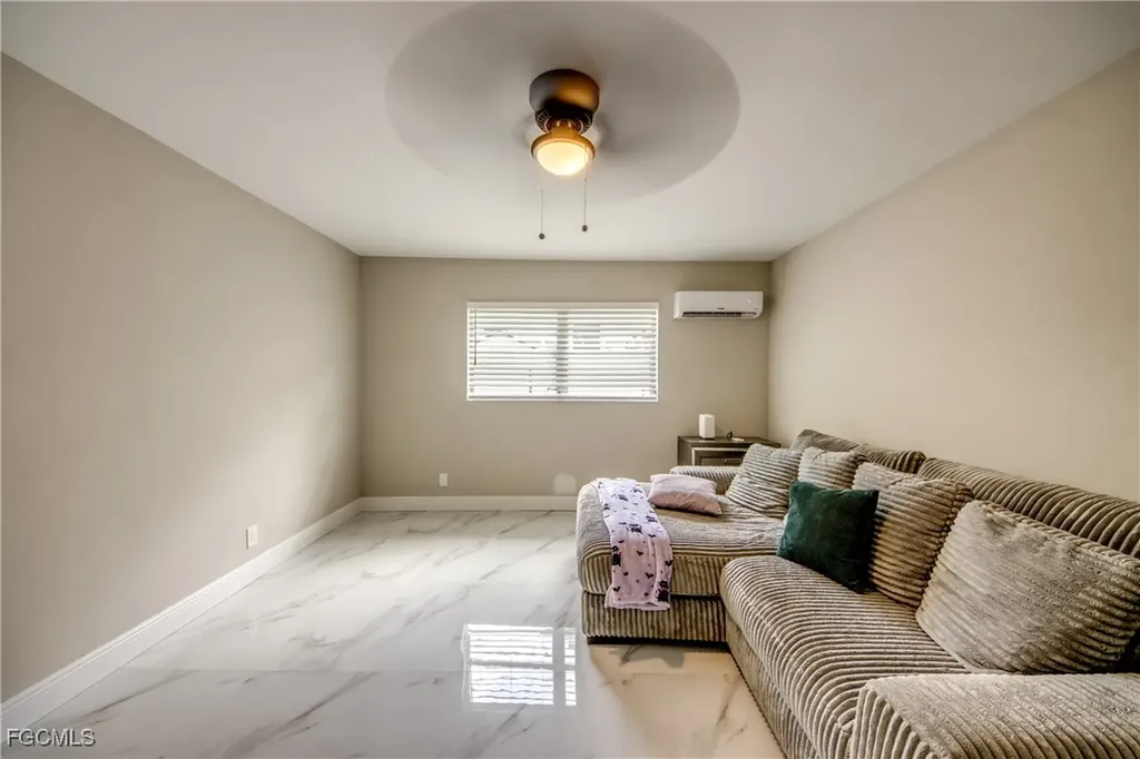 2544 1st Street Fort Myers FL 33901
