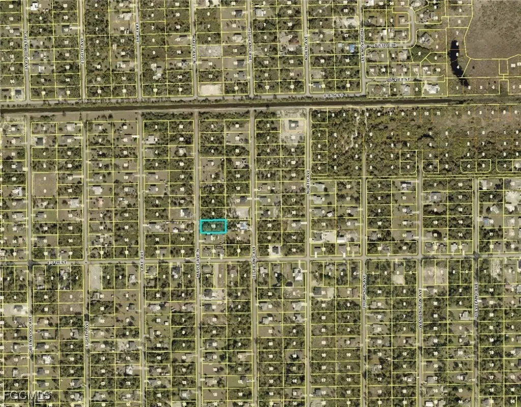 704 Maple Avenue N Lehigh Acres FL 33972