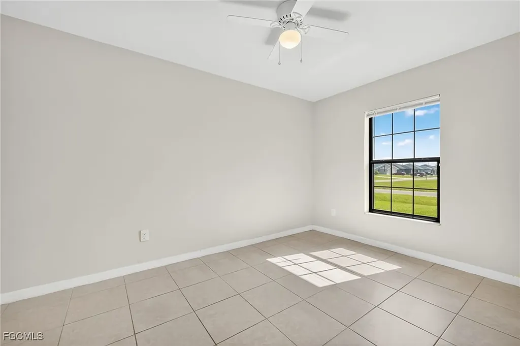 906/908 SE 6th Court Cape Coral FL 33990