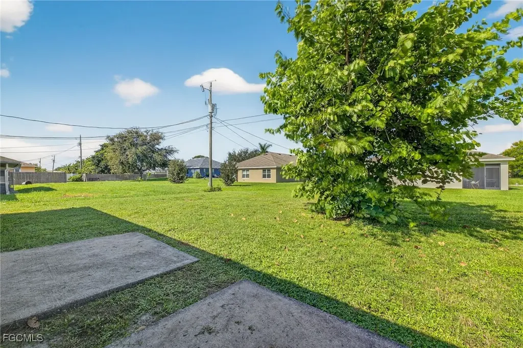 906/908 SE 6th Court Cape Coral FL 33990
