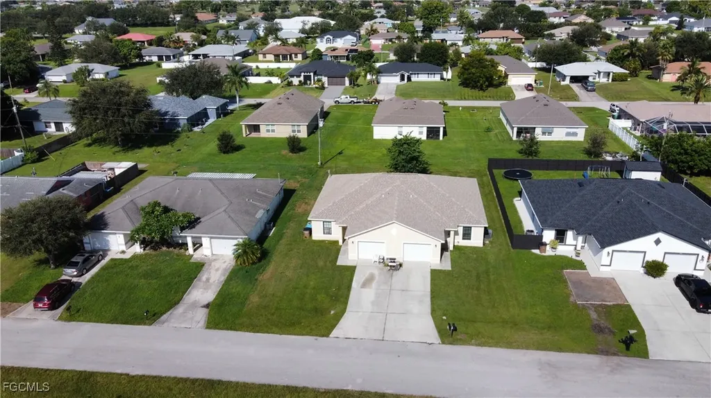906/908 SE 6th Court Cape Coral FL 33990