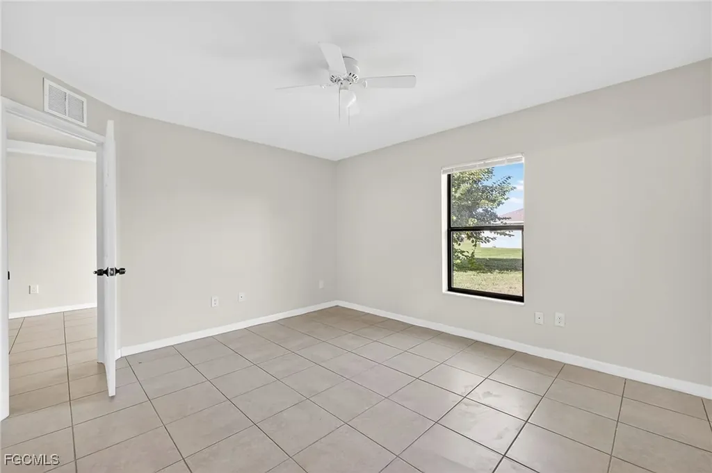 906/908 SE 6th Court Cape Coral FL 33990