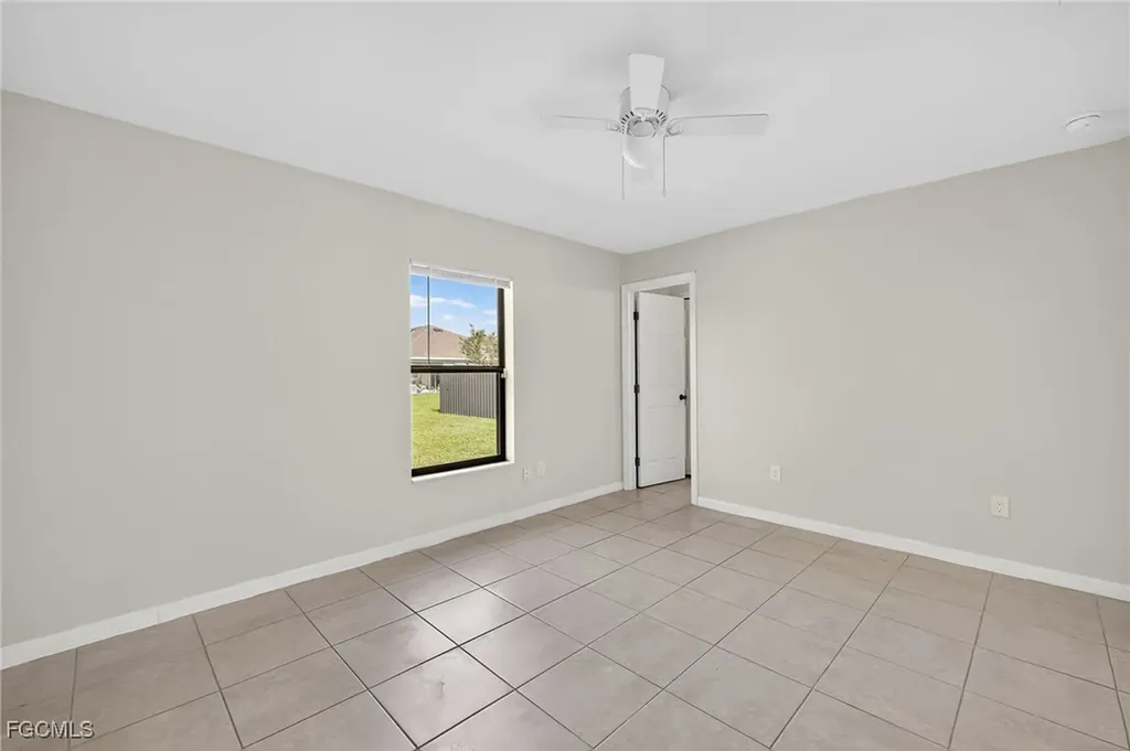 906/908 SE 6th Court Cape Coral FL 33990