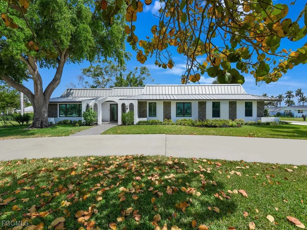 6923 Old Whiskey Creek Drive Fort Myers FL 33919