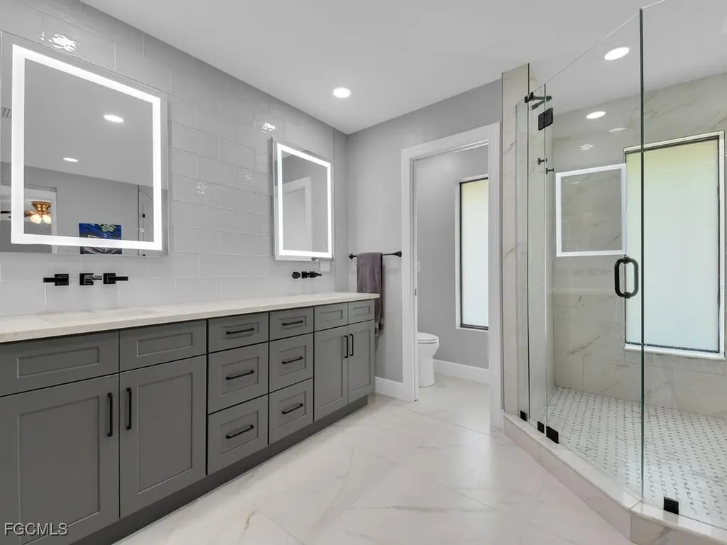 6923 Old Whiskey Creek Drive Fort Myers FL 33919