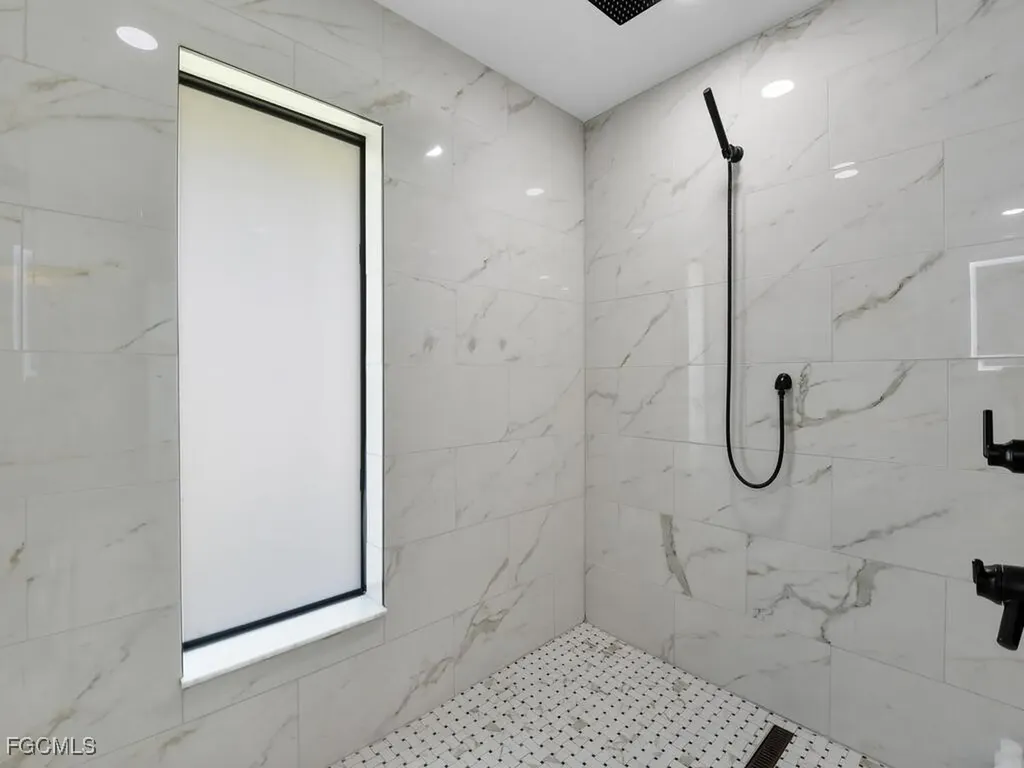 6923 Old Whiskey Creek Drive Fort Myers FL 33919