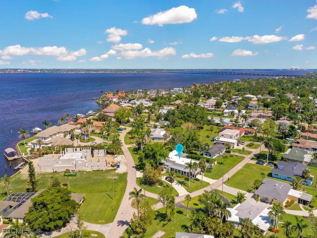 6923 Old Whiskey Creek Drive Fort Myers FL 33919