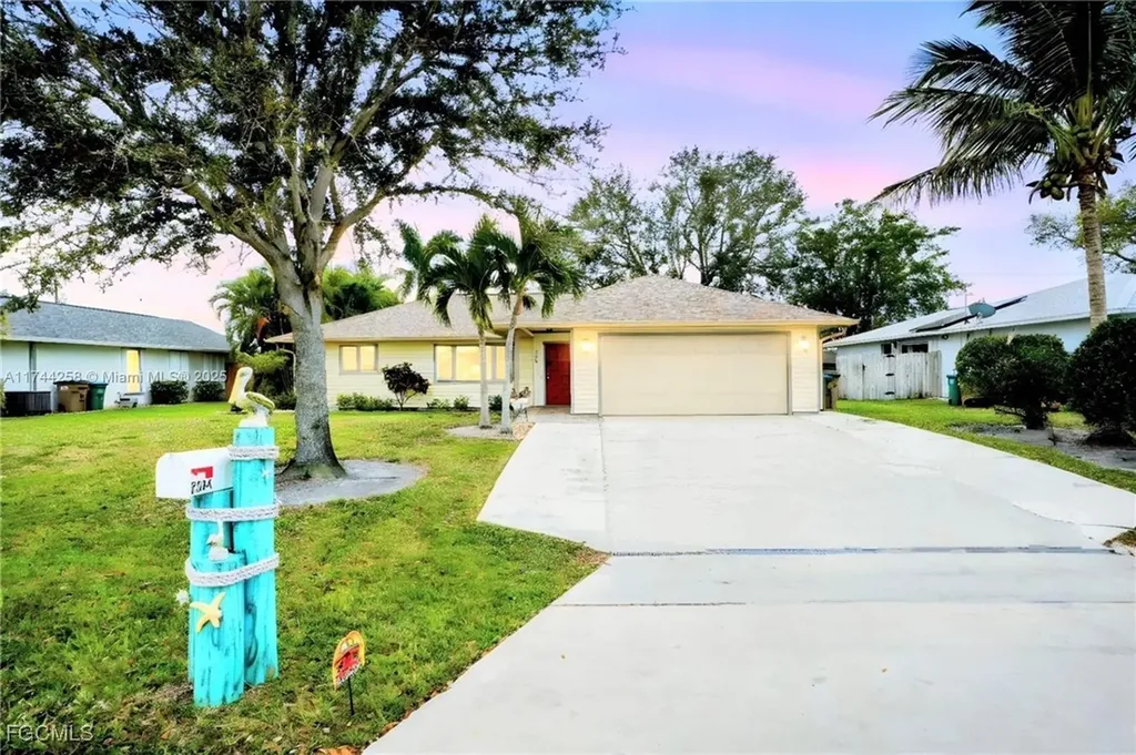 2304 SE 8th Terrace Cape Coral FL 33990