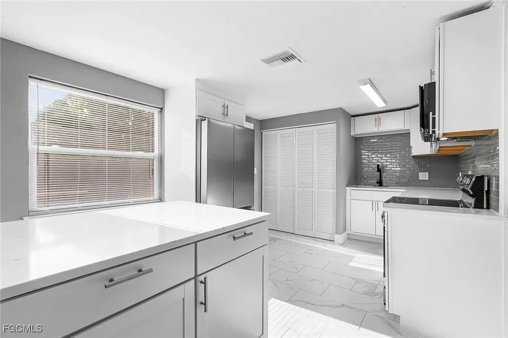 4472 E Riverside Drive Fort Myers FL 33905