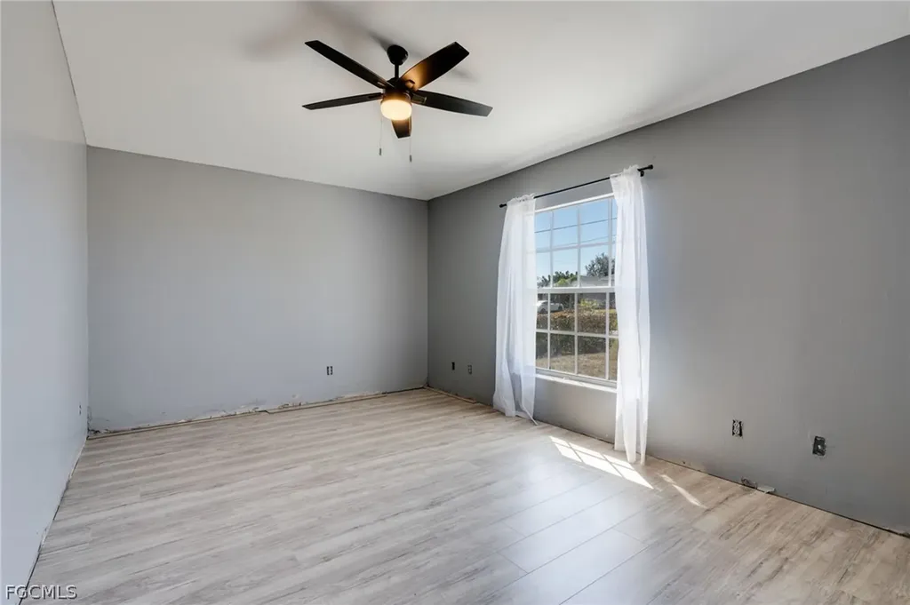 4305 NE 20th Place Cape Coral FL 33909