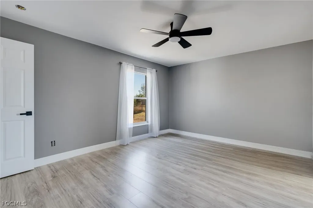 4305 NE 20th Place Cape Coral FL 33909