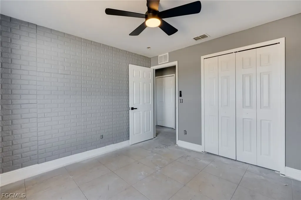 4305 NE 20th Place Cape Coral FL 33909