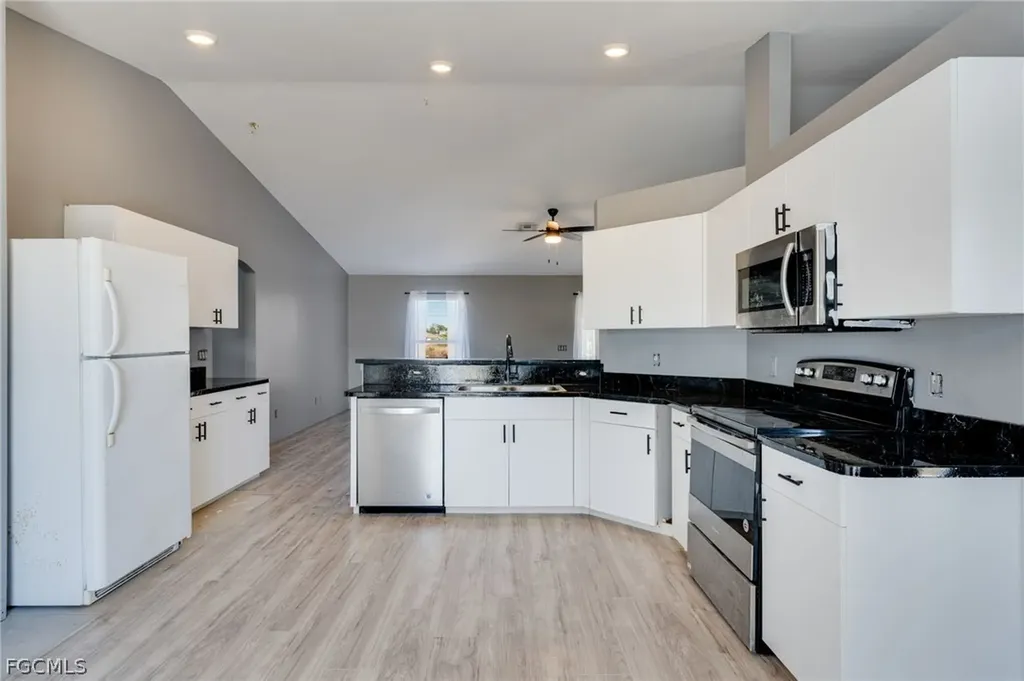 4305 NE 20th Place Cape Coral FL 33909