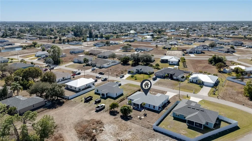 4305 NE 20th Place Cape Coral FL 33909