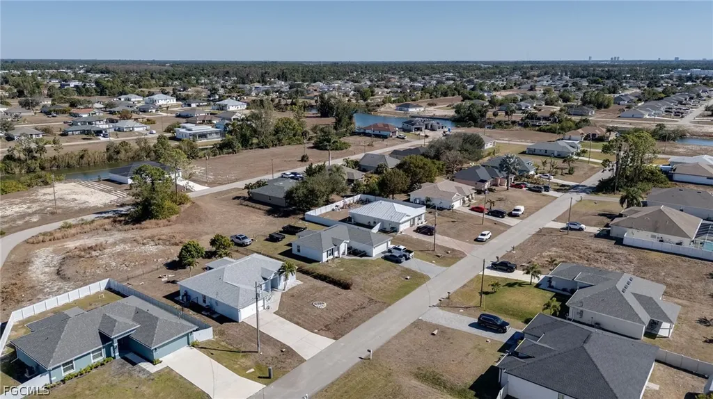 4305 NE 20th Place Cape Coral FL 33909