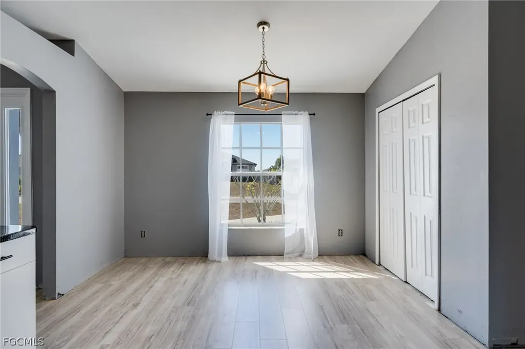 4305 NE 20th Place Cape Coral FL 33909